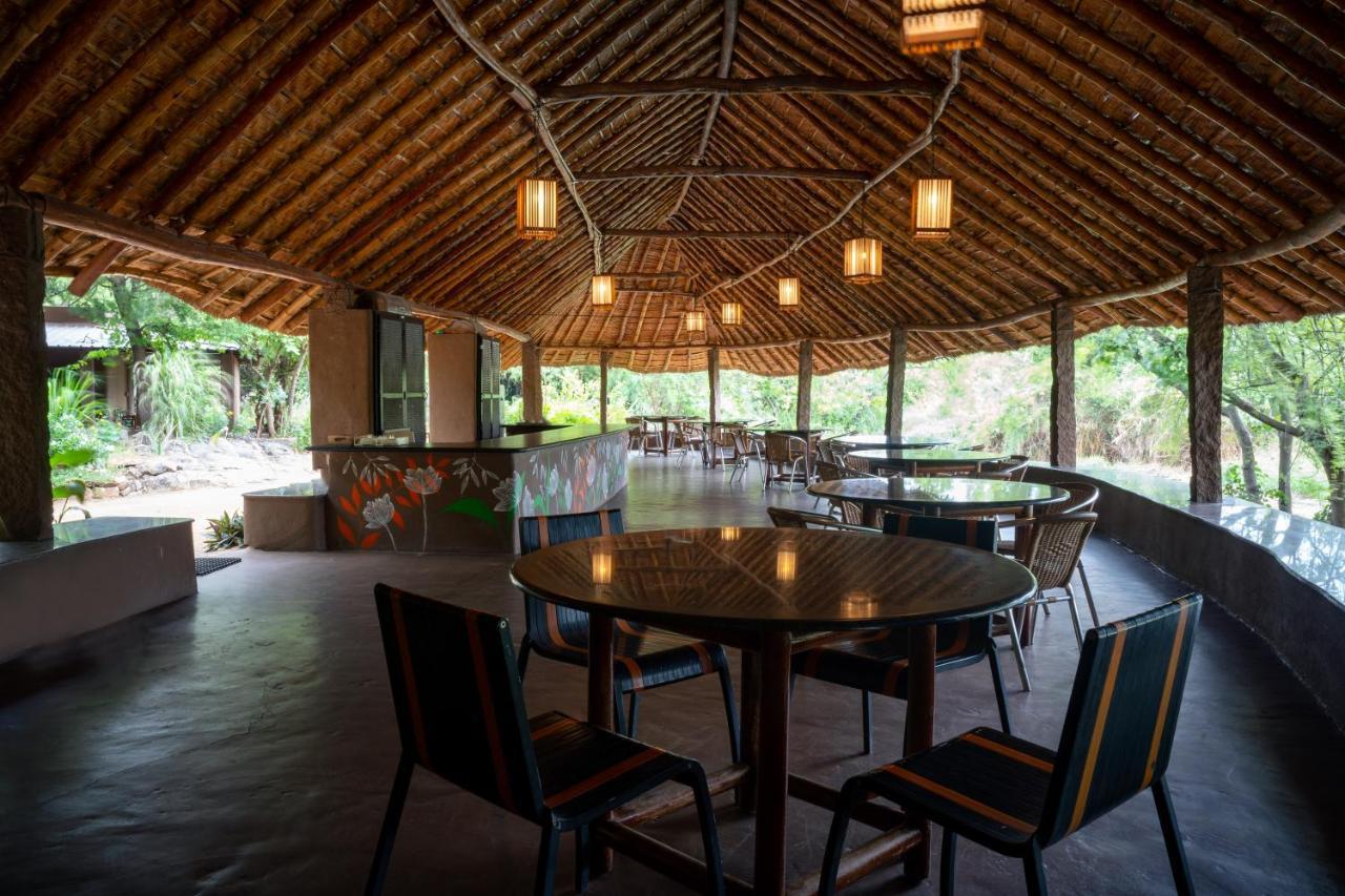 Hampi'S Whiskers Resort Exterior foto